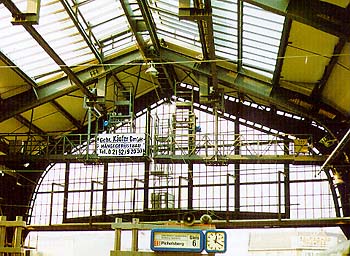 S- and long-distance train platform of Berlin Friedrichstra&szlig;e